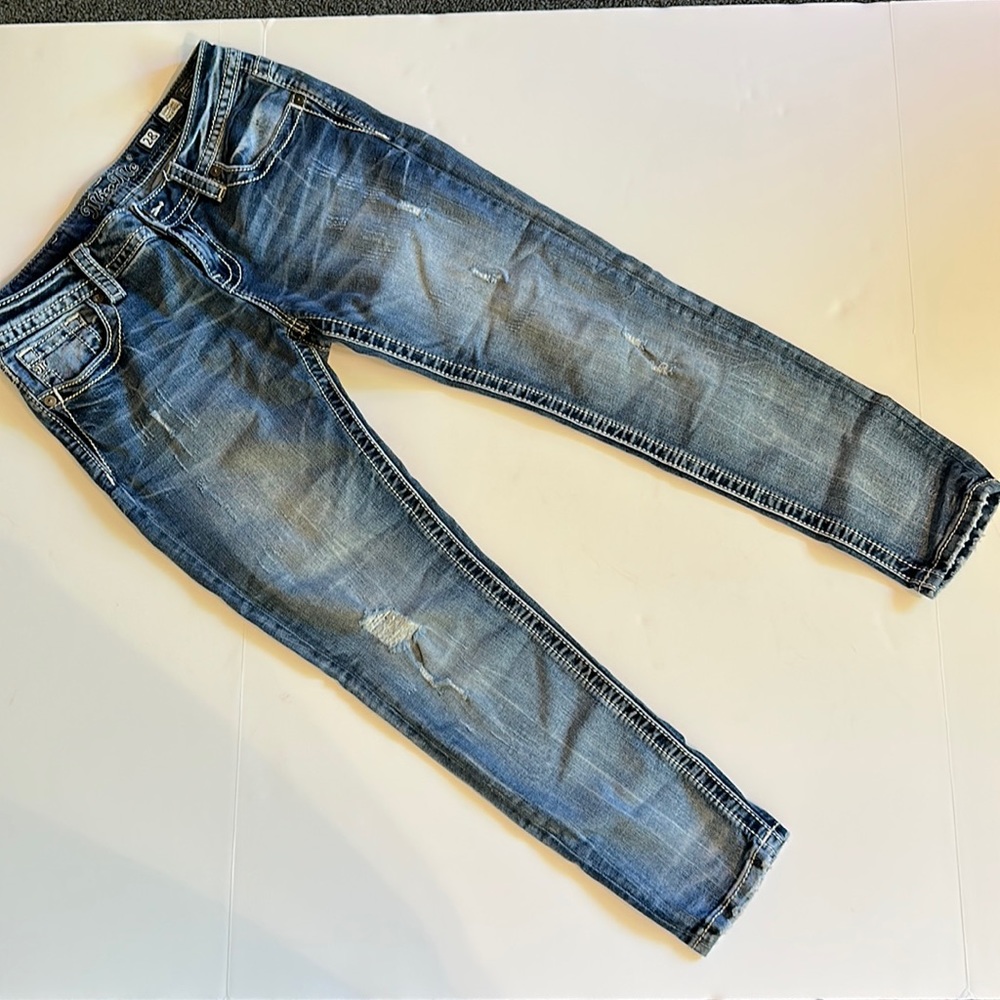 Miss Me signature ankle skinny jeans. Worn a few times.